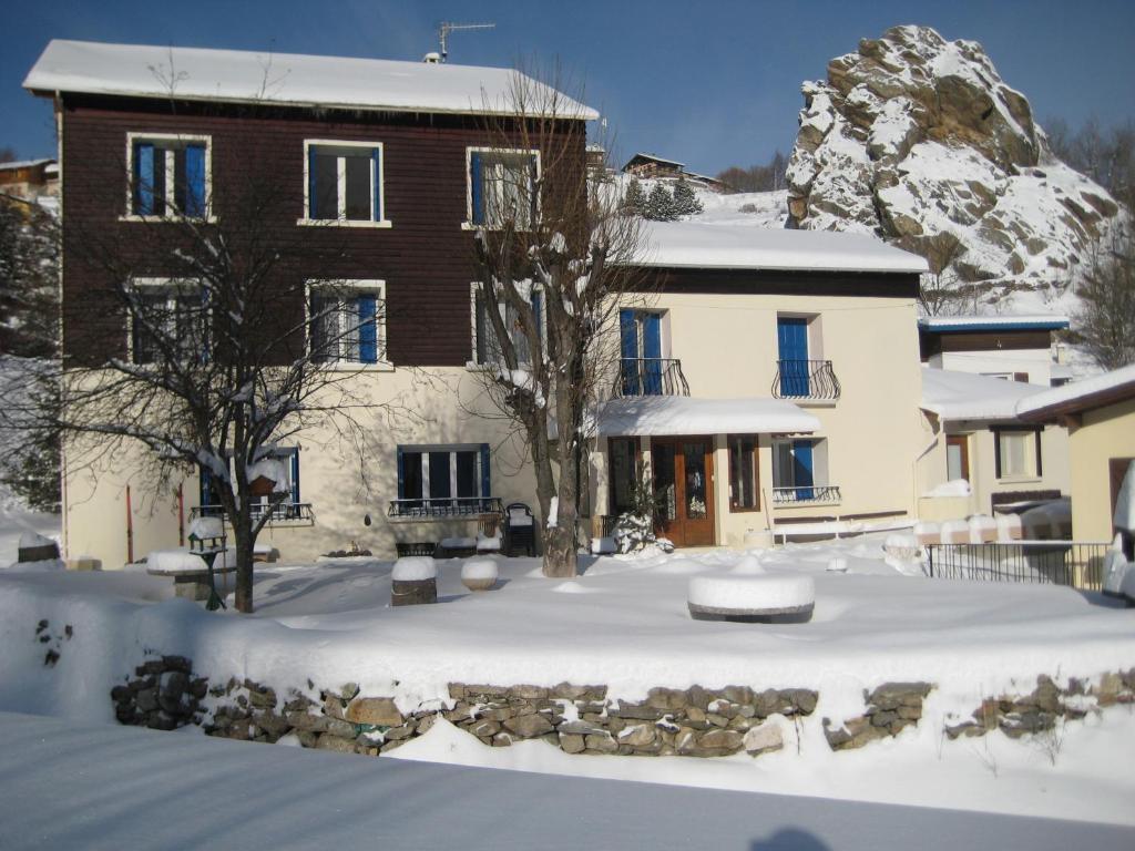Mouli Del Riu Bed & Breakfast Saint-Pierre-dels-Forcats Dış mekan fotoğraf